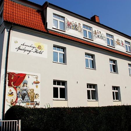 Spielzeughotel Sonneberg Extérieur photo