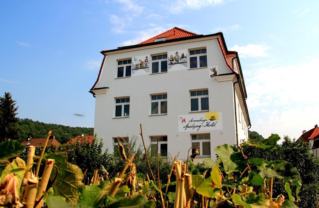 Spielzeughotel Sonneberg Extérieur photo